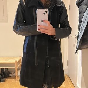 Andrew Mark New York black coat